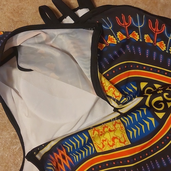 Tribal pattern one piece swimsuit - Picture 6 of 8